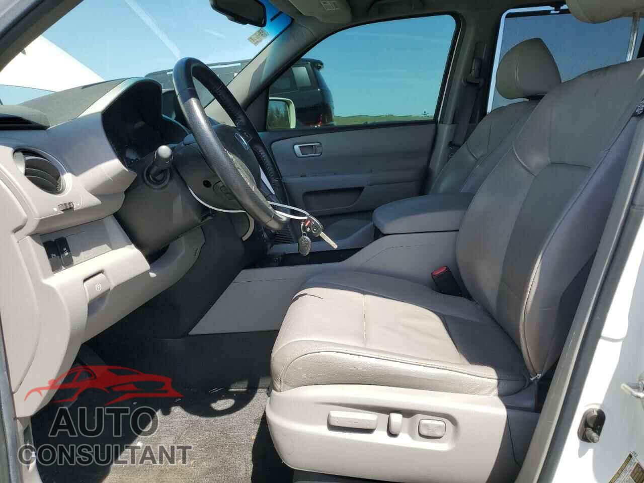 HONDA PILOT 2013 - 5FNYF4H95DB021039