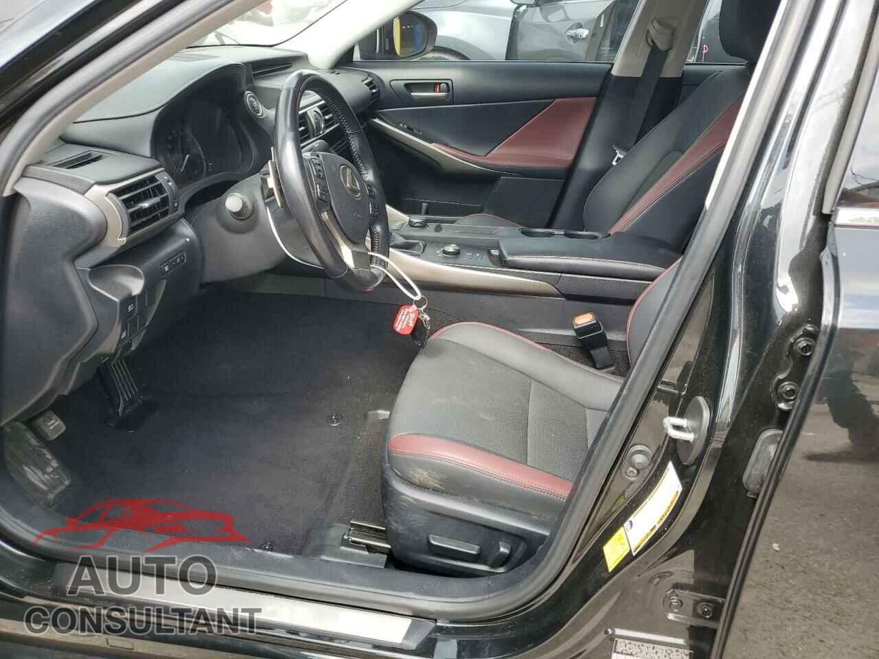 LEXUS IS 2020 - JTHAA1D20L5107347