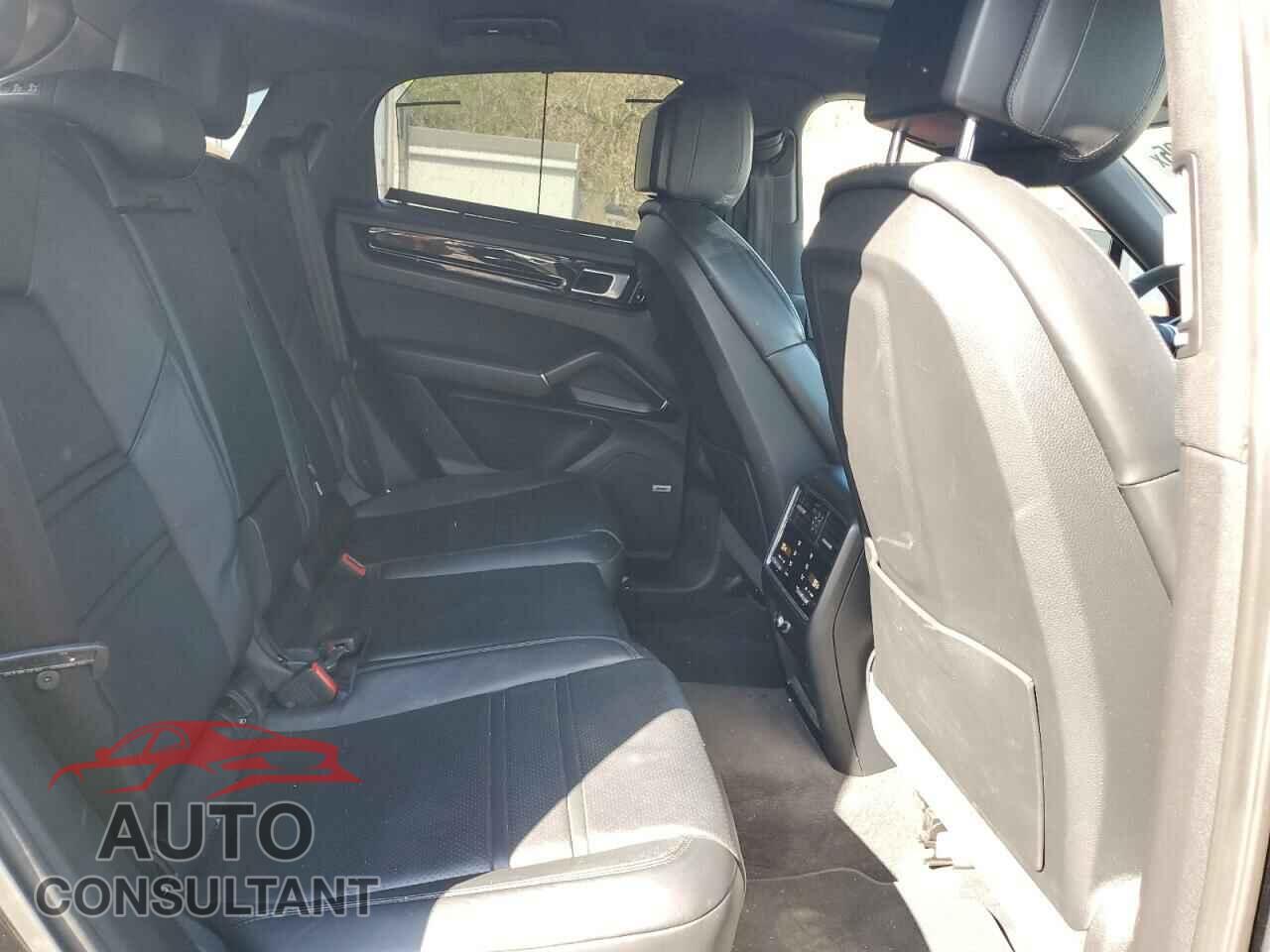 PORSCHE CAYENNE 2020 - WP1BA2AY6LDA46112