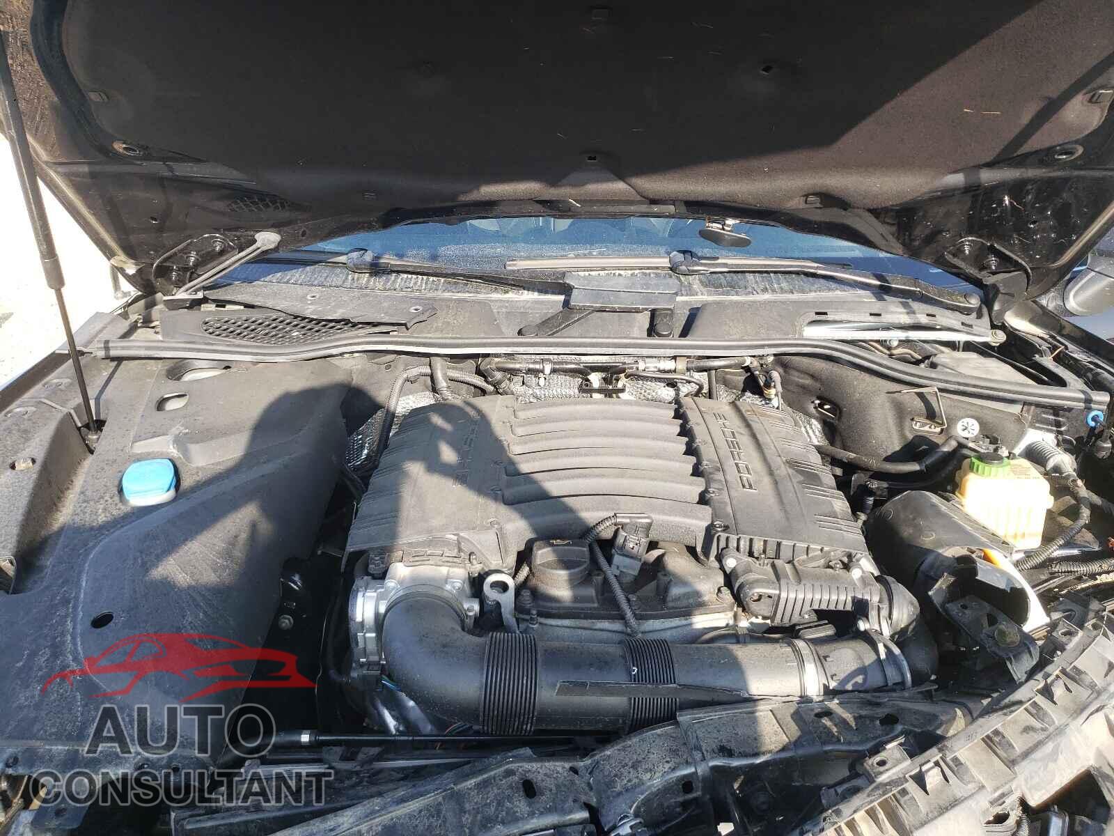 PORSCHE CAYENNE 2016 - WP1AA2A23GKA38249