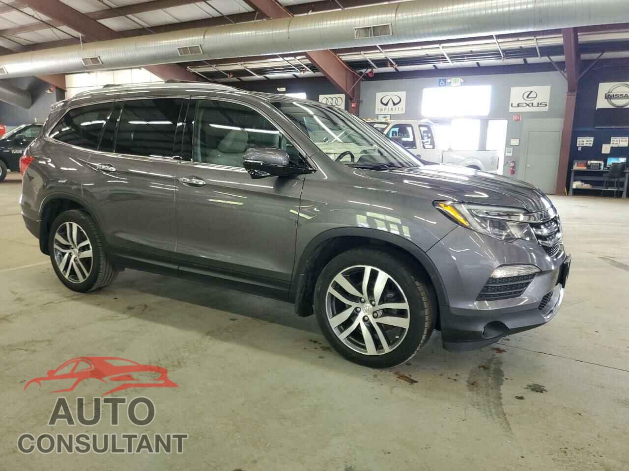 HONDA PILOT 2017 - 5FNYF6H98HB085495