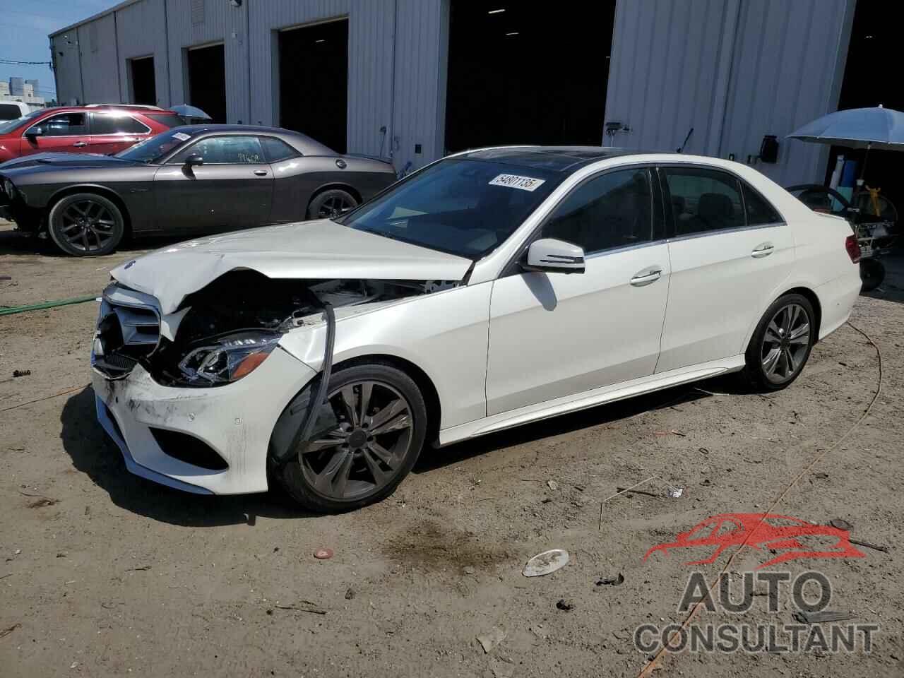 MERCEDES-BENZ E-CLASS 2014 - WDDHF5KBXEA943629