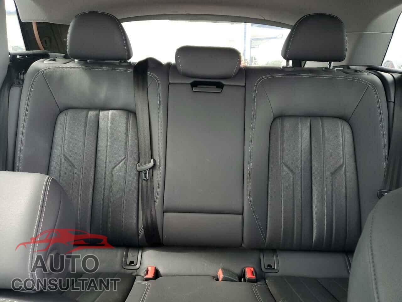 AUDI E-TRON 2019 - WA1LAAGE8KB024694