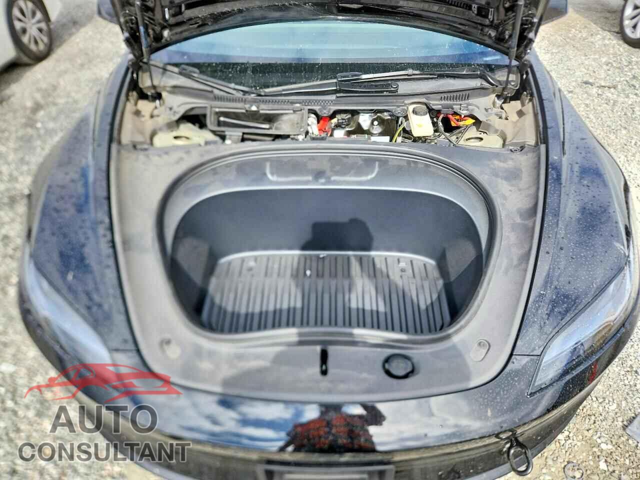 TESLA MODEL 3 2025 - 5YJ3E1EA2SF018915