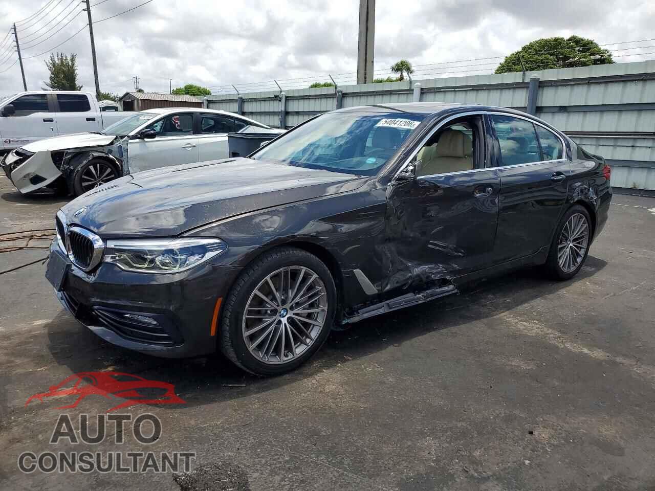 BMW 5 SERIES 2018 - WBAJE7C54JWC56565