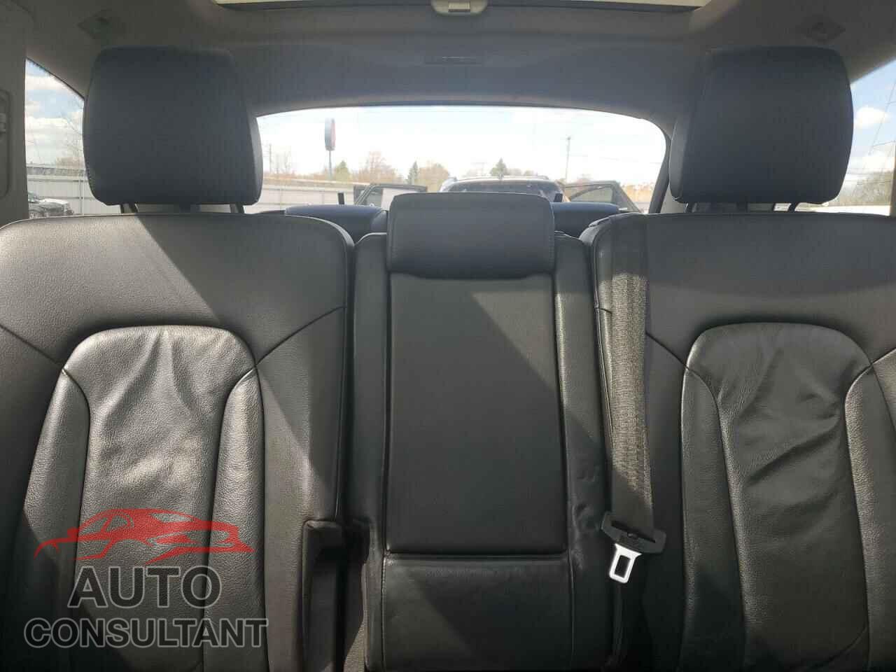 AUDI Q7 2015 - WA1LMAFE9FD018132