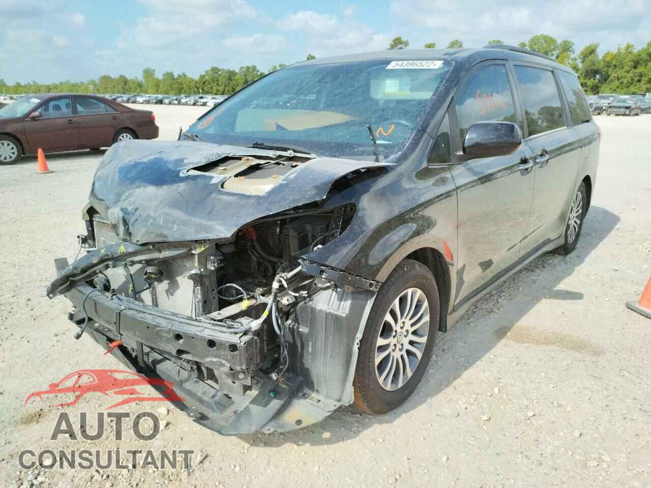 TOYOTA SIENNA 2019 - 5TDYZ3DC5KS991663