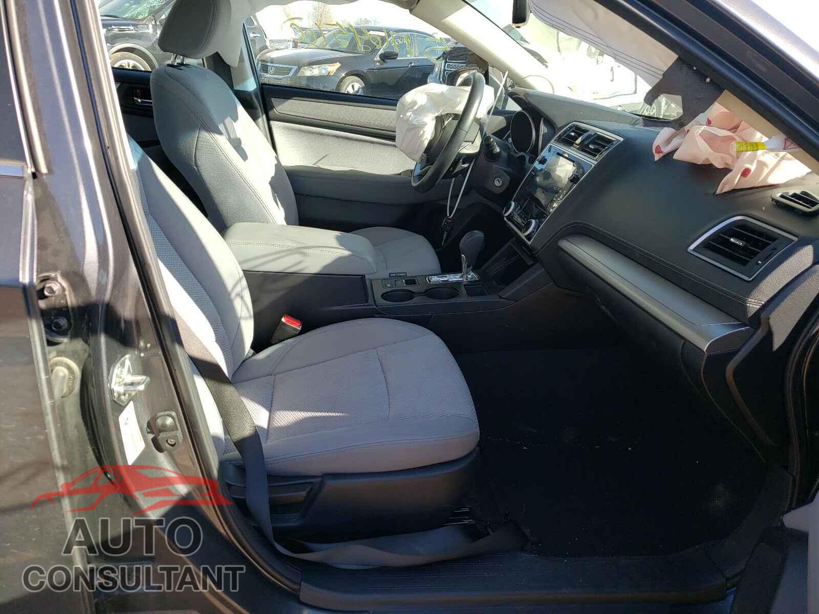 SUBARU LEGACY 2018 - 4S3BNAF66J3022905