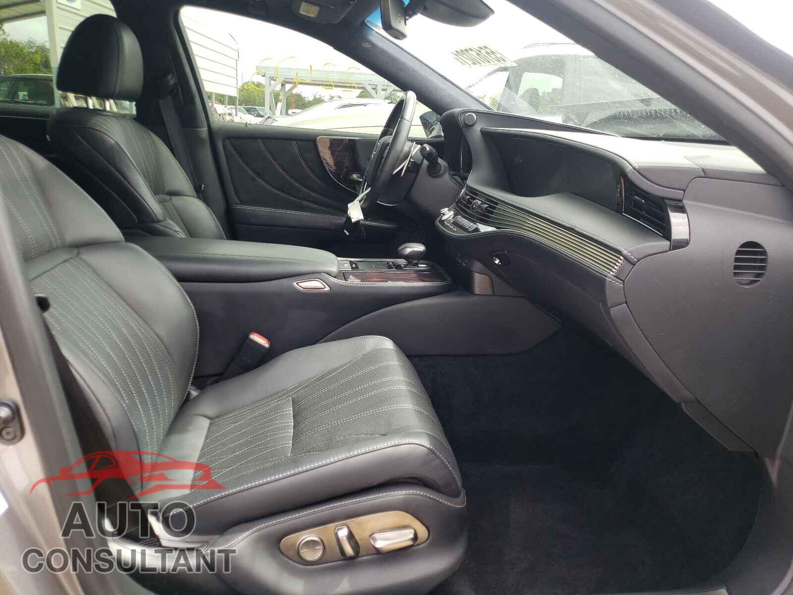 LEXUS LS500 2018 - JTHC51FFXJ5004494