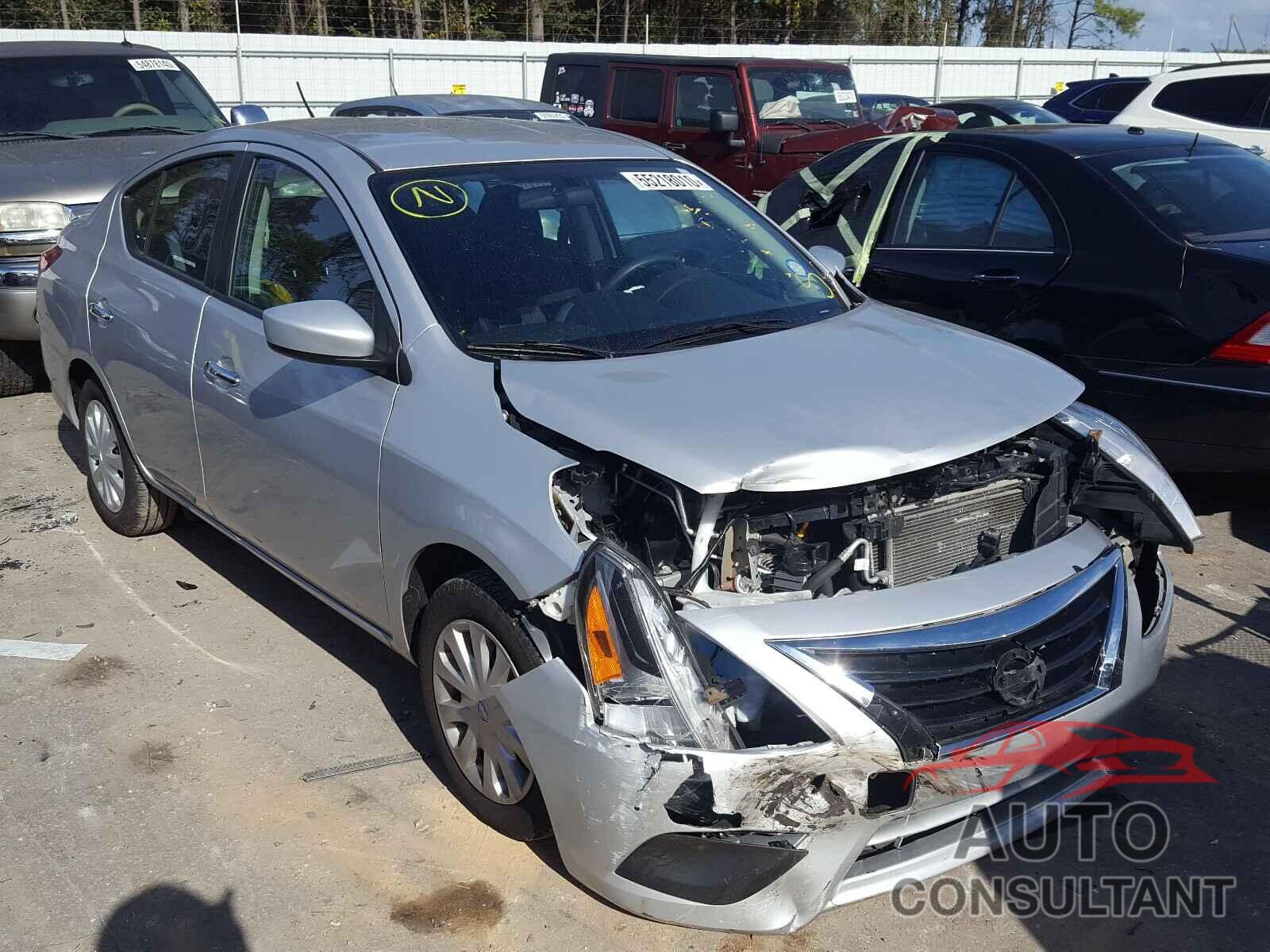NISSAN VERSA 2018 - 3N1CN7AP2JL885165