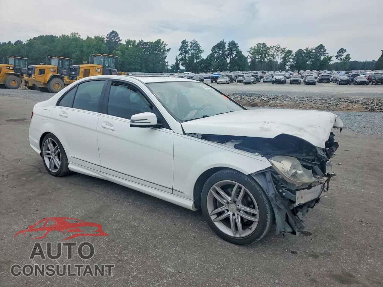 MERCEDES-BENZ C-CLASS 2014 - WDDGF4HB3EA940844