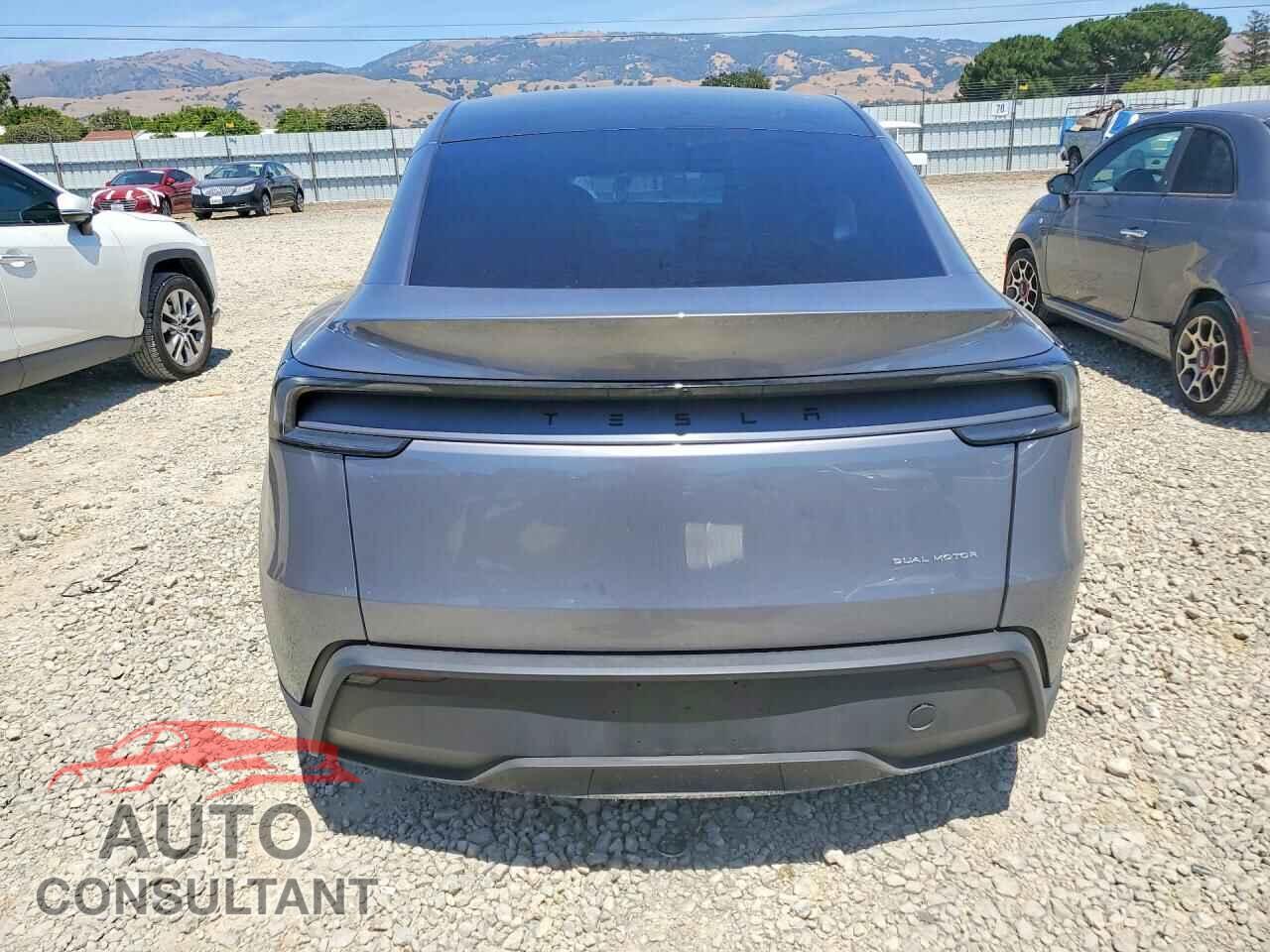 TESLA MODEL Y 2026 - 7SAYGDEEXTF460740