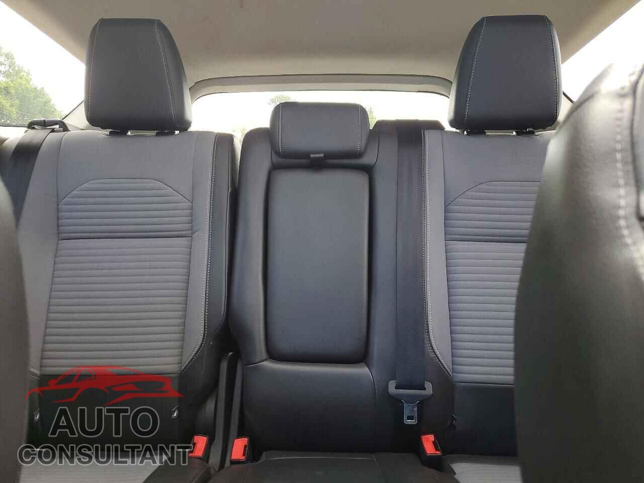 FORD UNKNOWN 2017 - 1FMCU9J9XHUC58402
