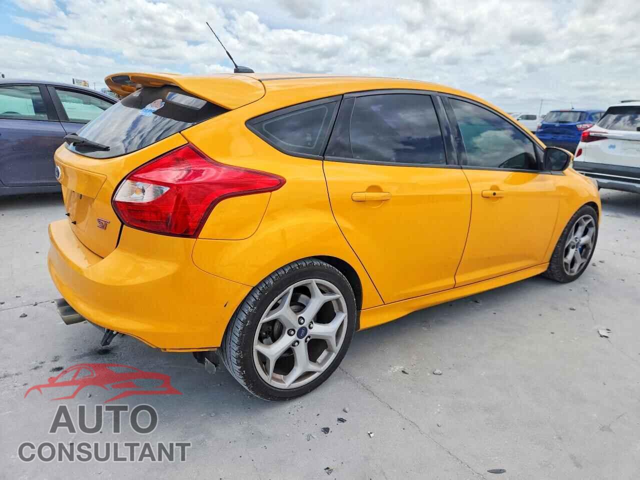 FORD FOCUS 2014 - 1FADP3L9XEL212375
