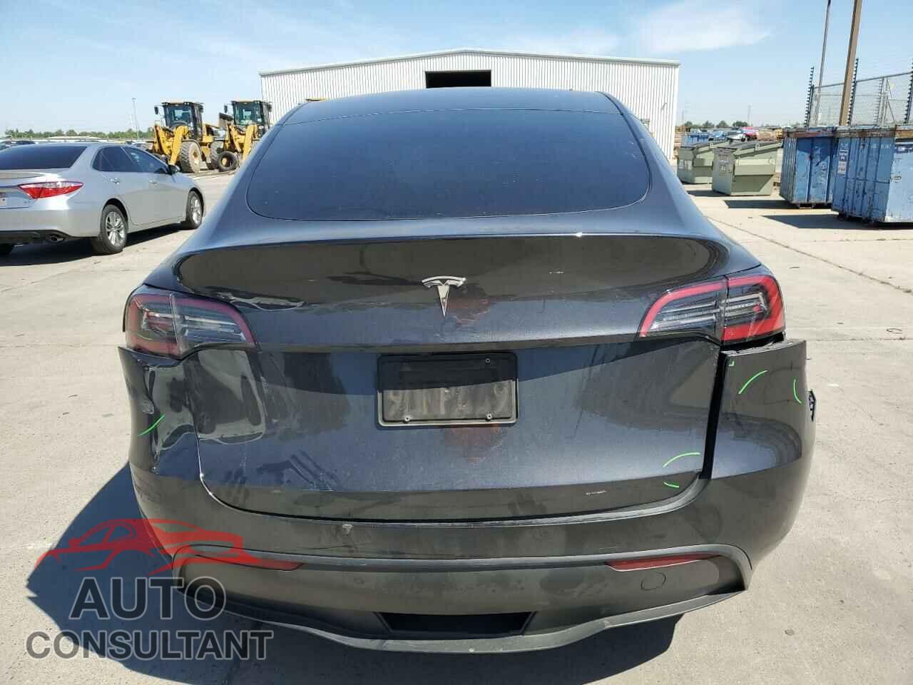 TESLA MODEL Y 2024 - 7SAYGDED9RF038426