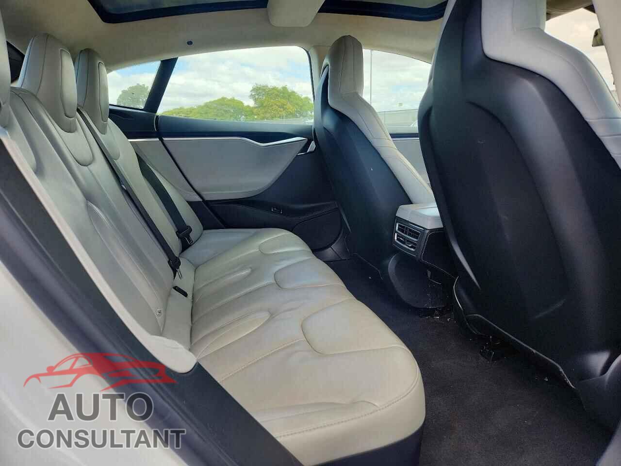 TESLA MODEL S 2015 - 5YJSA1E28FF118930
