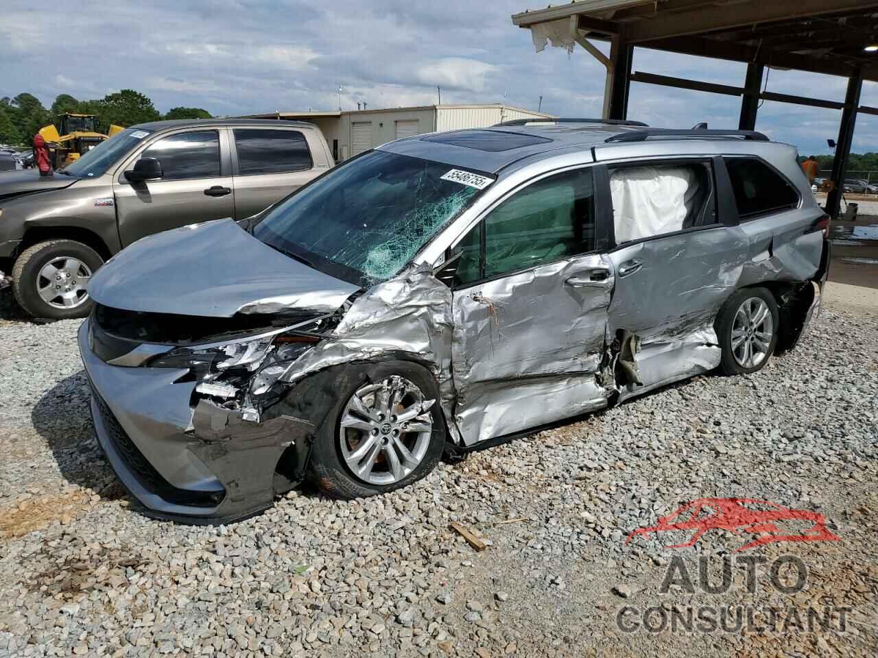 TOYOTA SIENNA 2023 - 5TDDSKFC6PS098158