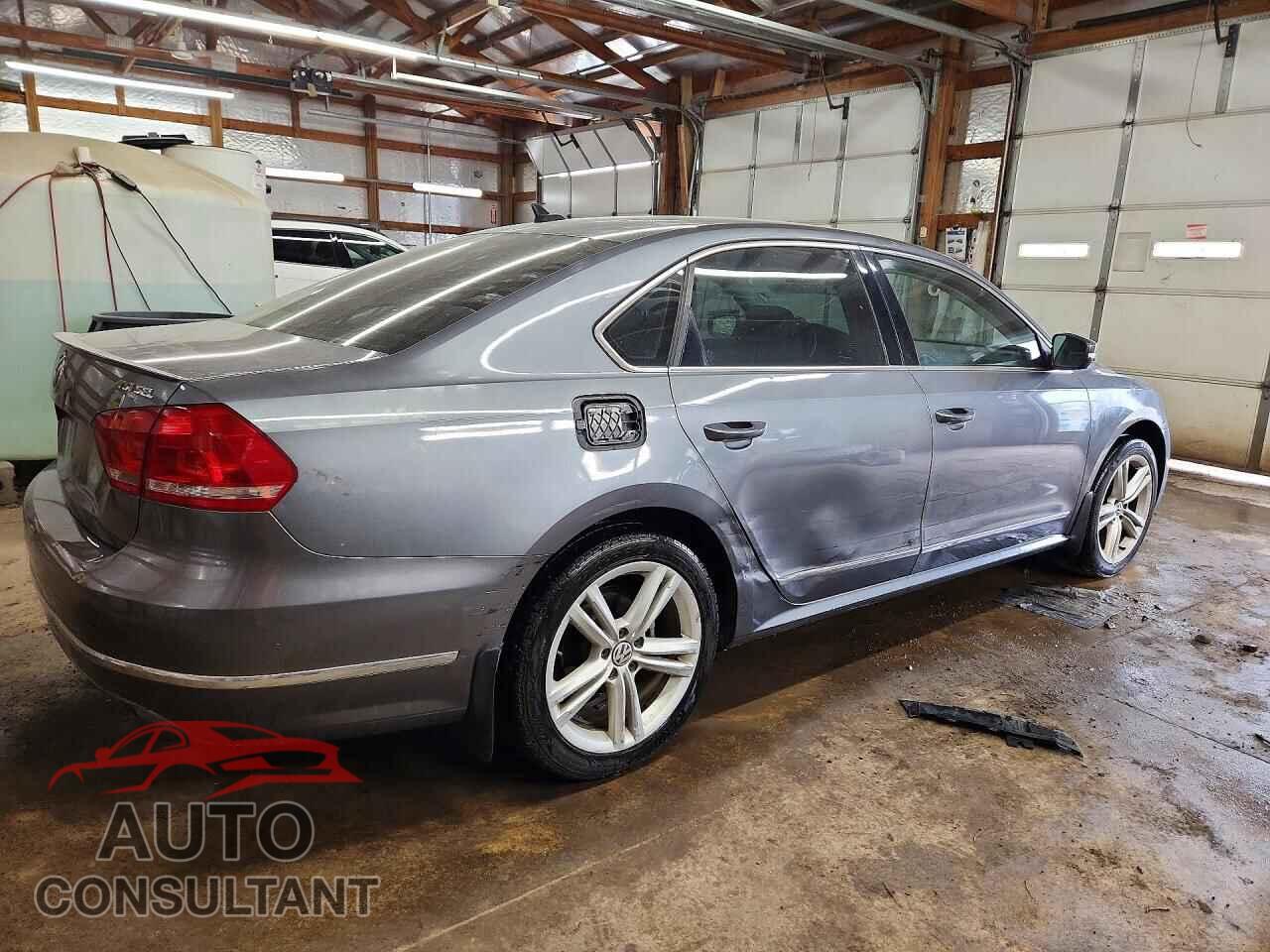 VOLKSWAGEN PASSAT 2014 - 1VWCS7A34EC090765