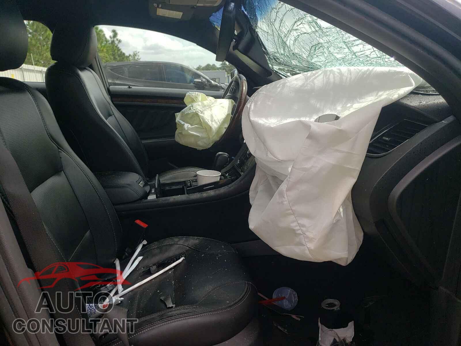 FORD TAURUS 2018 - 1FAHP2F89JG109823