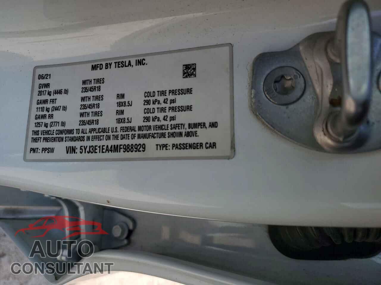 TESLA MODEL 3 2021 - 5YJ3E1EA4MF988929