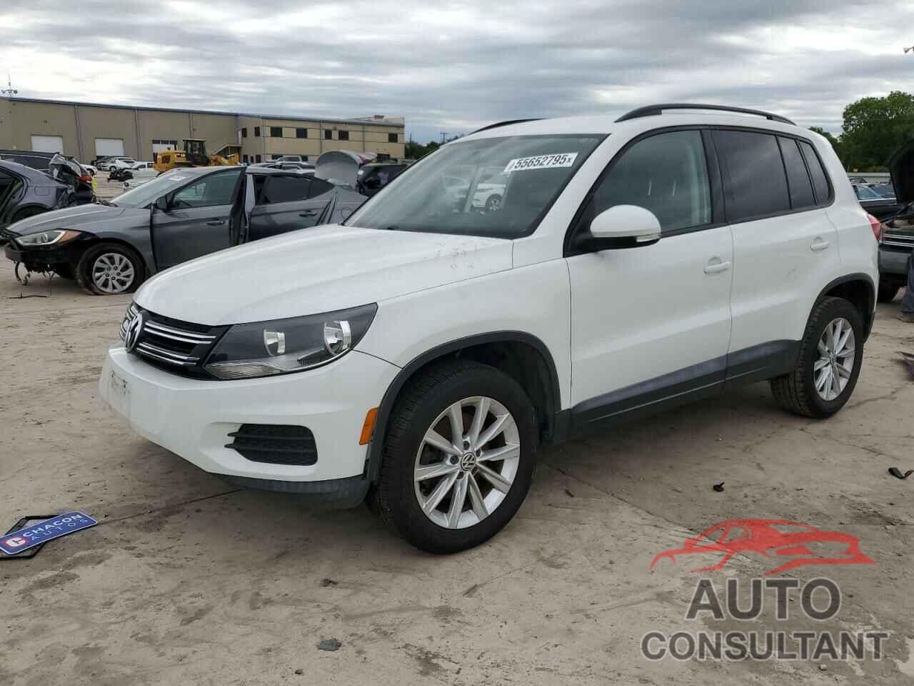 VOLKSWAGEN TIGUAN 2017 - WVGAV7AX6HK051668