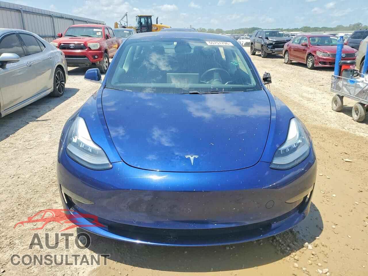 TESLA MODEL 3 2018 - 5YJ3E1EB0JF072351