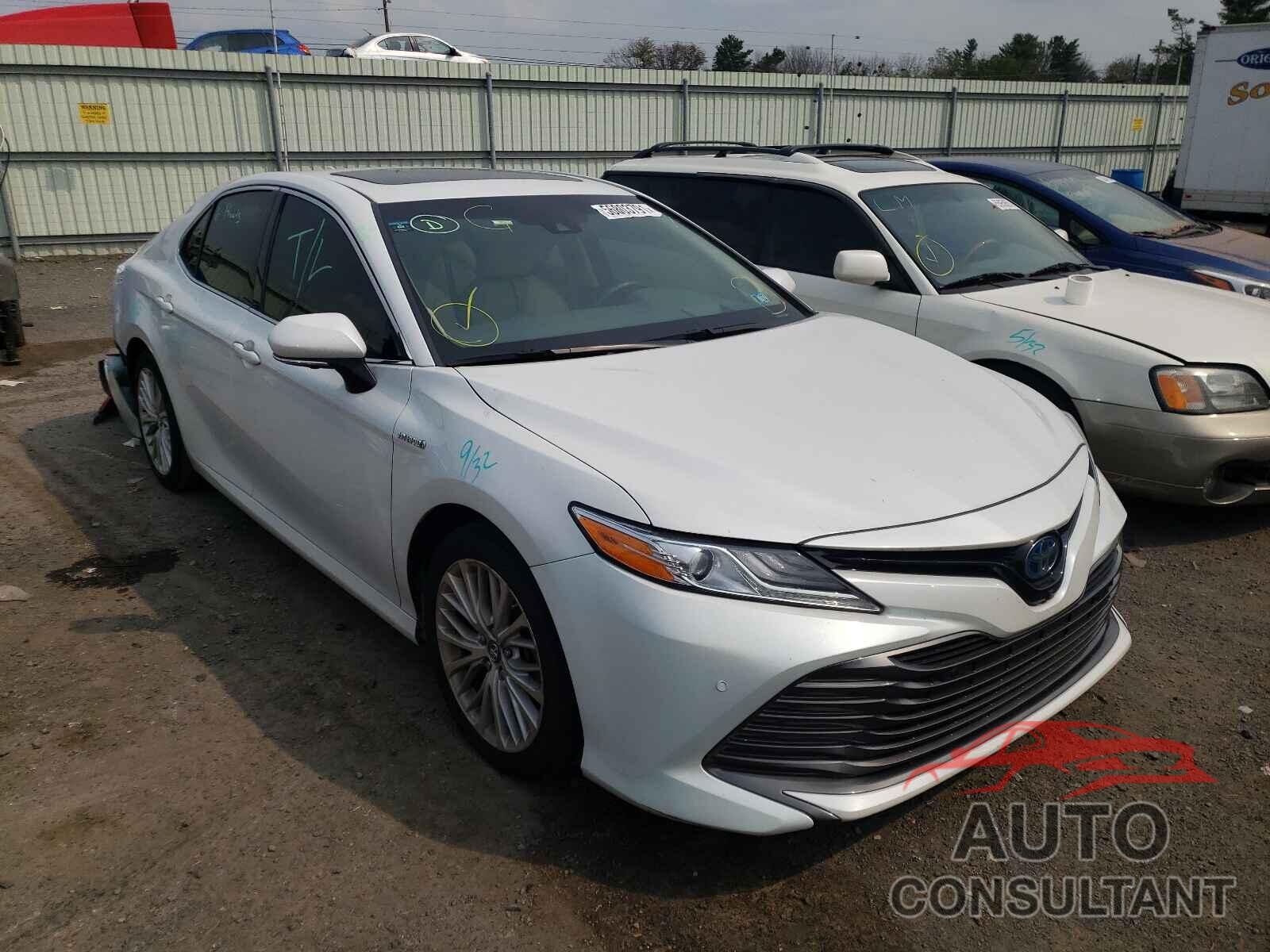 TOYOTA CAMRY 2018 - 4T1B21HK7JU003708