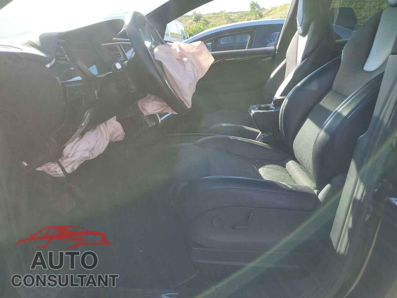 TESLA MODEL X 2018 - 5YJXCDE24JF090716