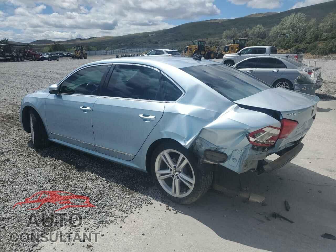 VOLKSWAGEN PASSAT 2012 - 1VWBN7A33CC098940