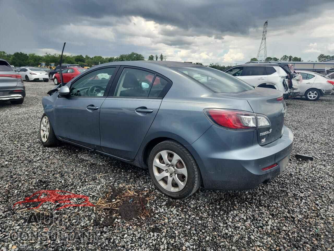 MAZDA 3 2013 - JM1BL1U7XD1701299