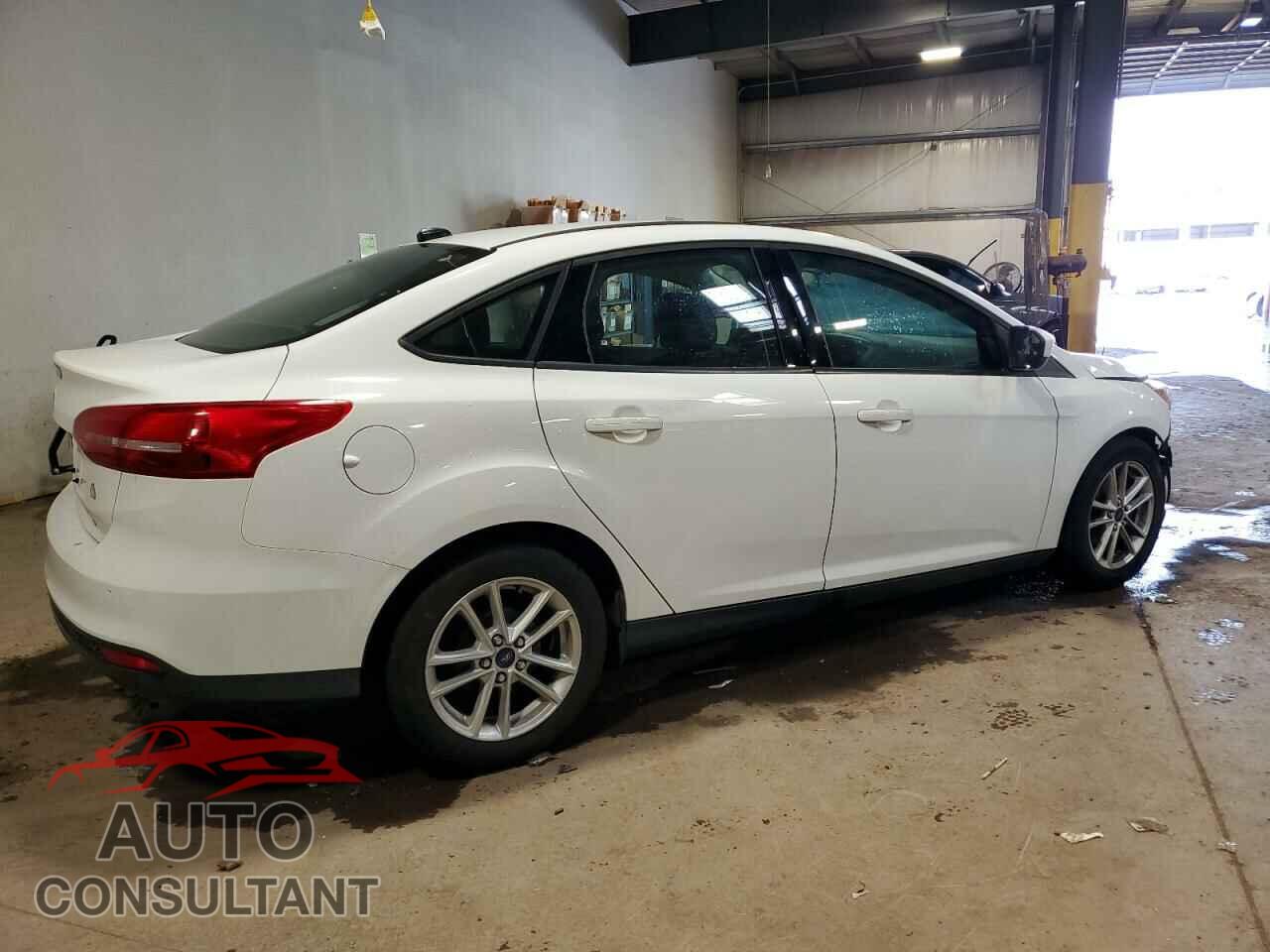 FORD FOCUS 2018 - 1FADP3F24JL220612