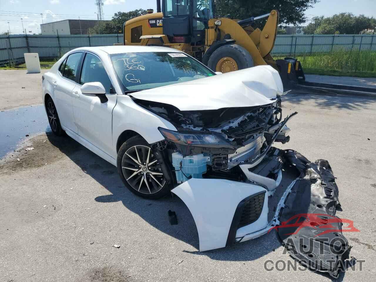 TOYOTA CAMRY 2022 - 4T1G11AK1NU657807