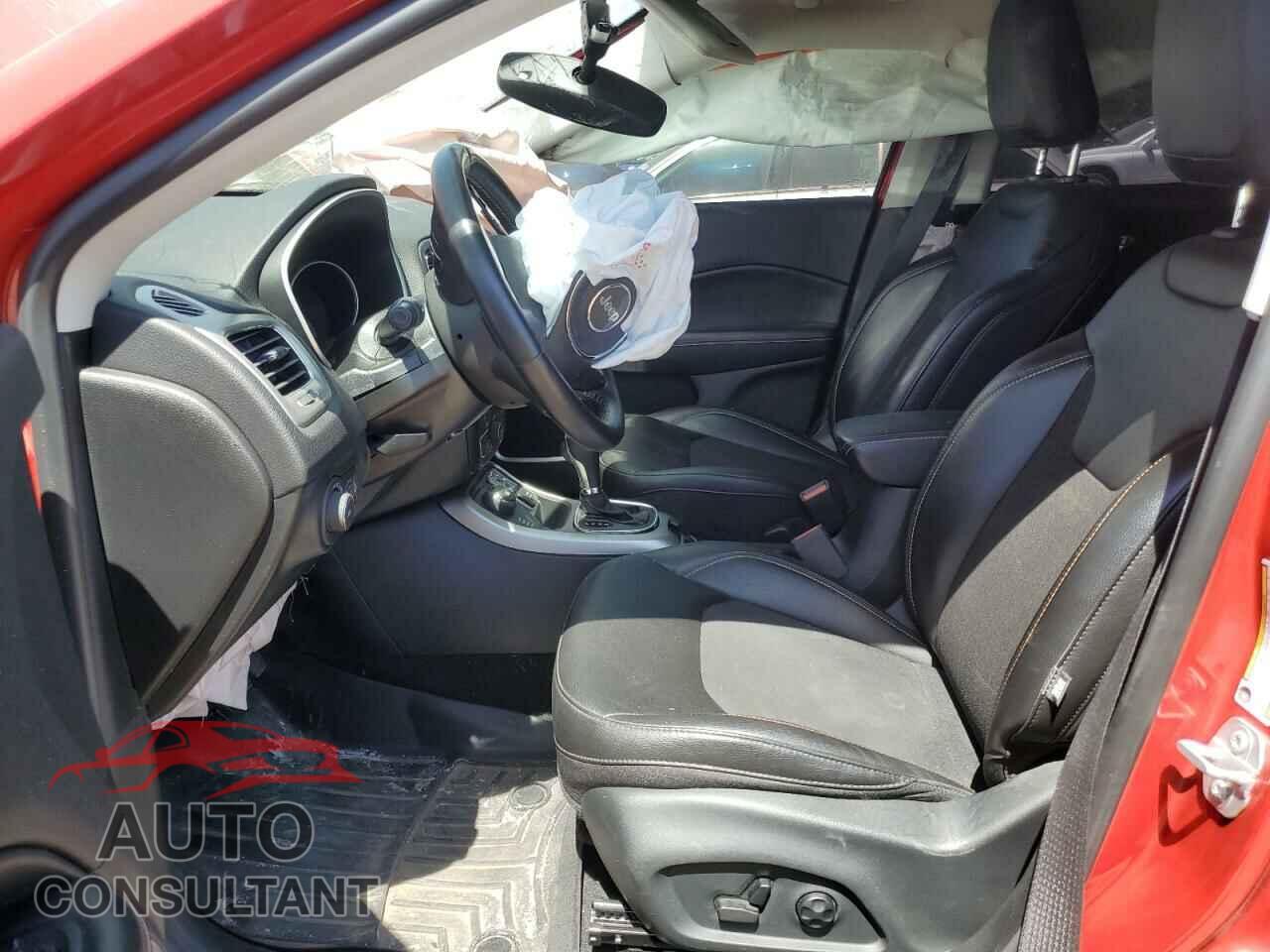 JEEP COMPASS 2021 - 3C4NJDBB8MT555442