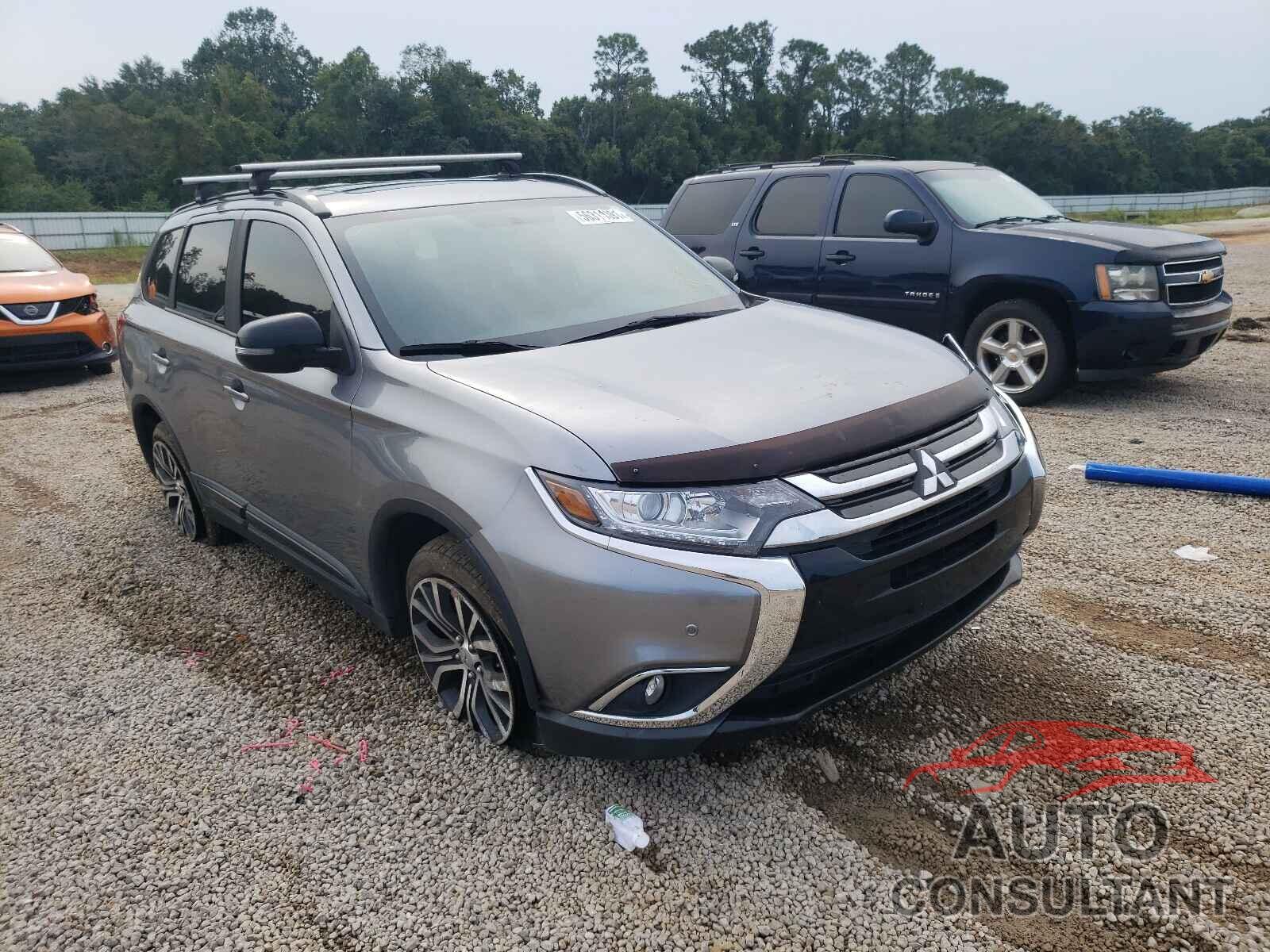 MITSUBISHI OUTLANDER 2018 - JA4AD3A30JZ044803