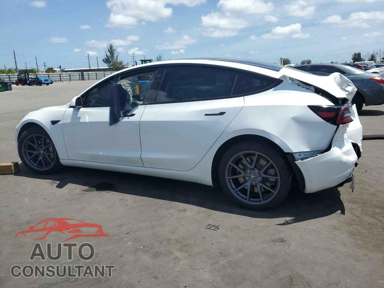 TESLA MODEL 3 2021 - 5YJ3E1EB3MF855944