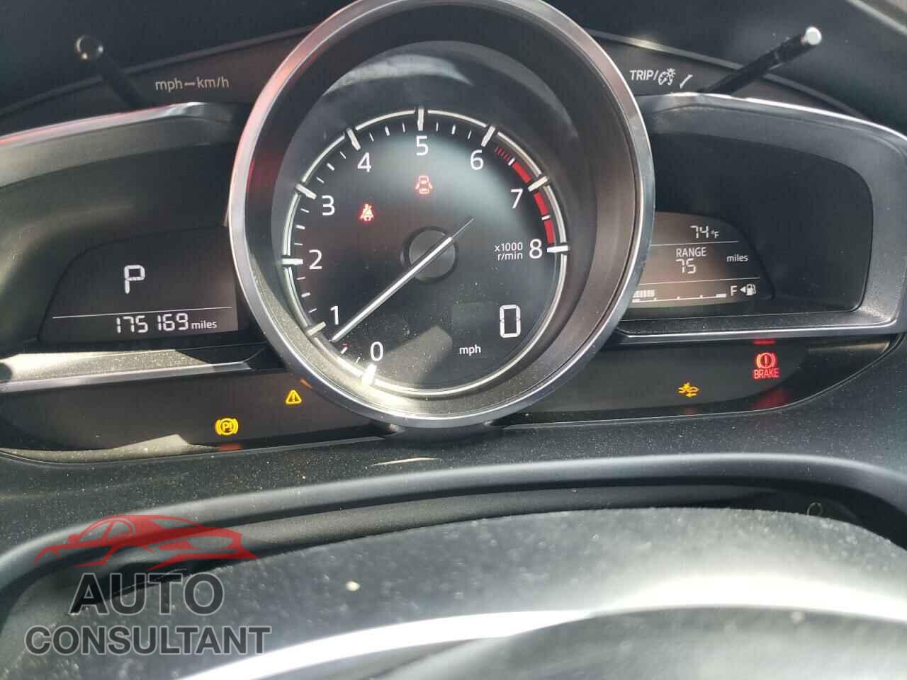MAZDA 3 2017 - JM1BN1M34H1149683