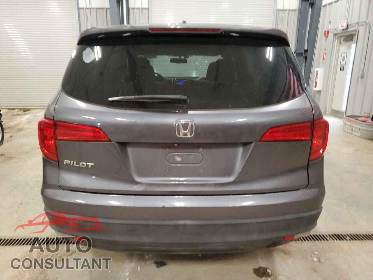 HONDA PILOT 2017 - 5FNYF5H5XHB004567