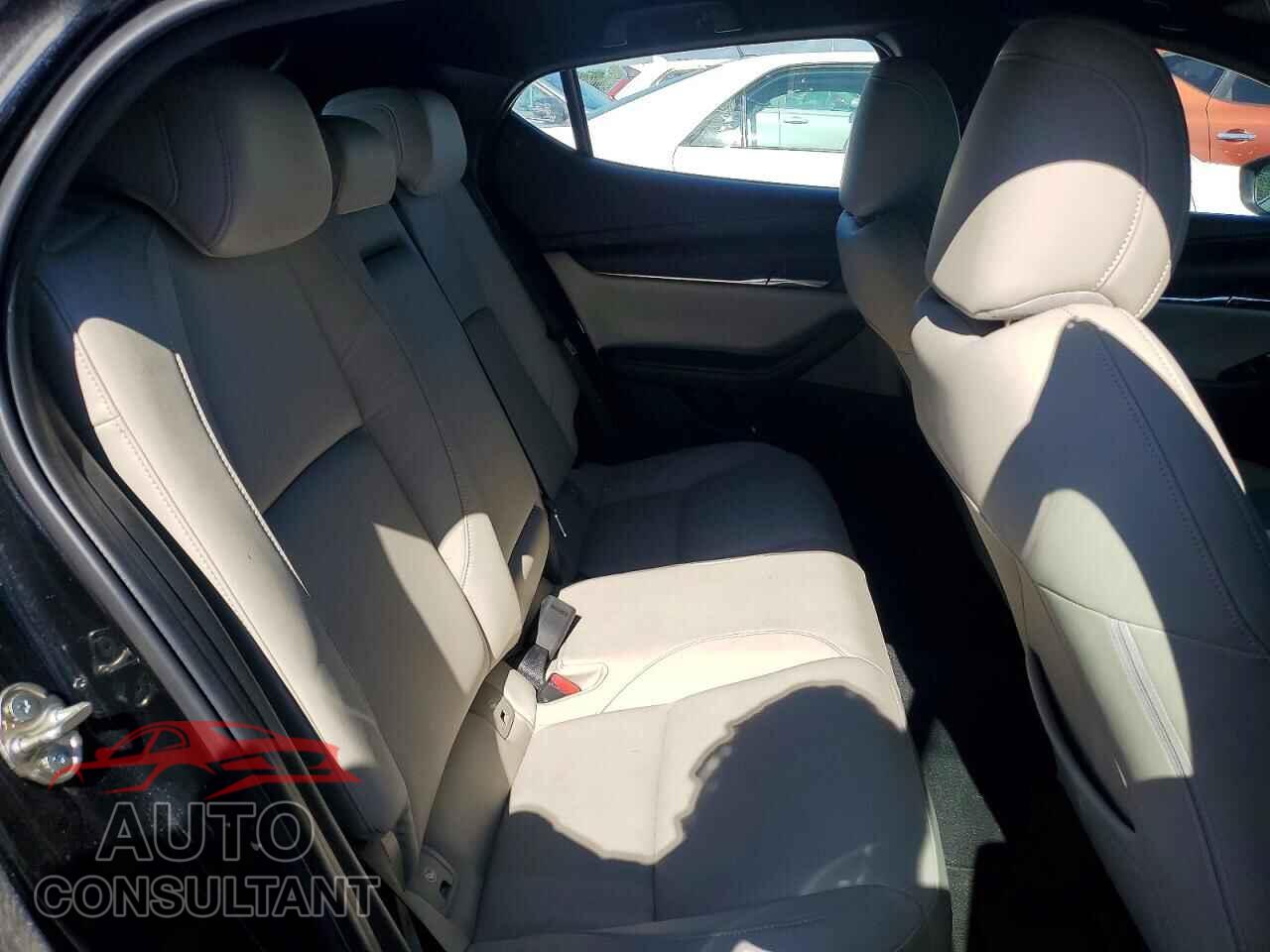 MAZDA 3 2019 - JM1BPBMM3K1140375