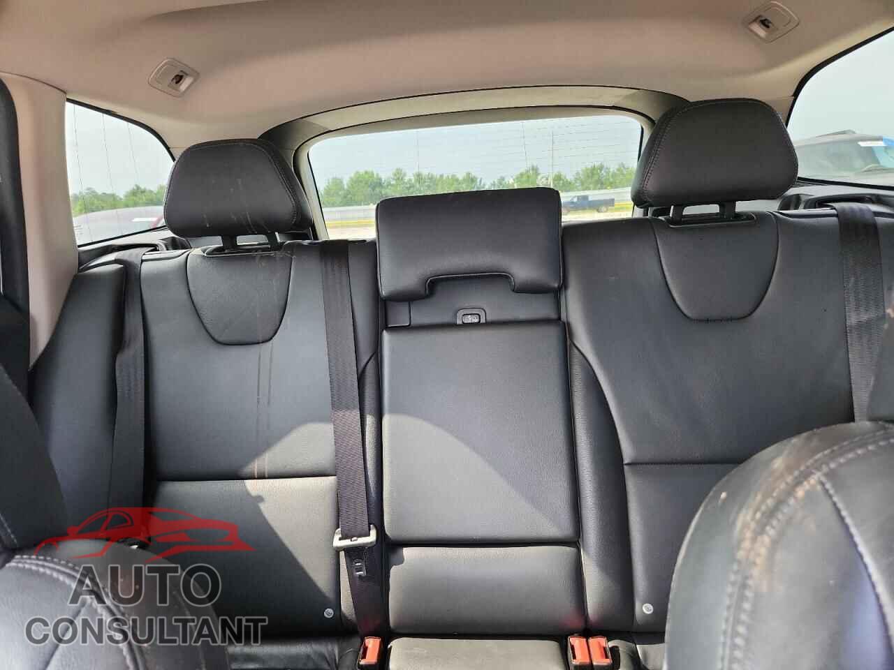 VOLVO XC60 2017 - YV440MRU4H2143013