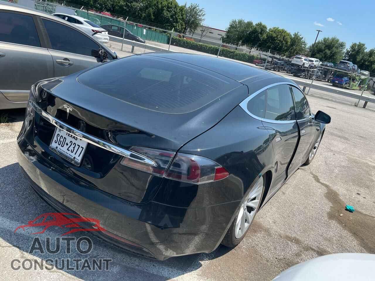 TESLA MODEL S 2018 - 5YJSA1E20JF261511