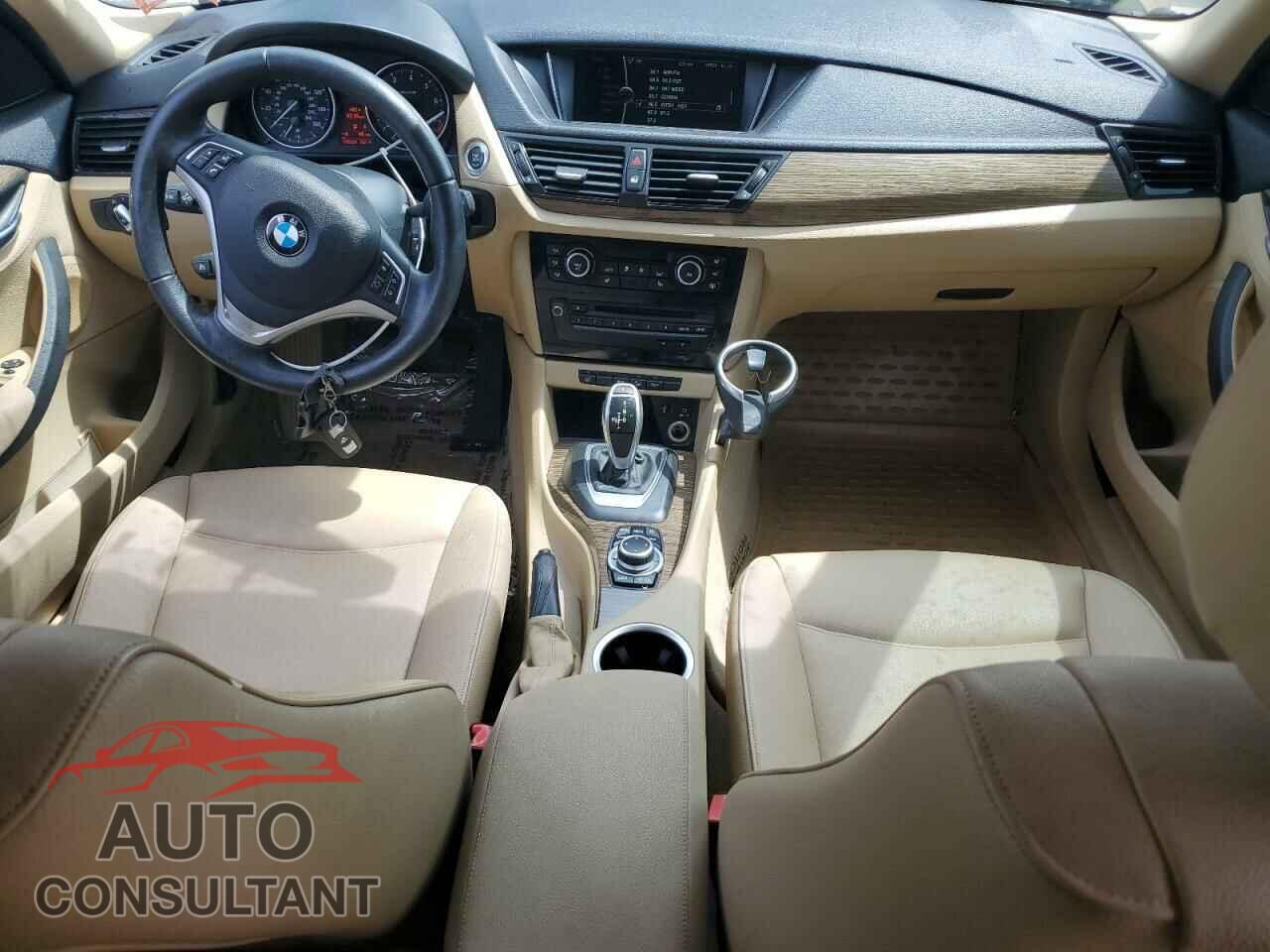 BMW X1 2013 - WBAVL1C50DVR82130