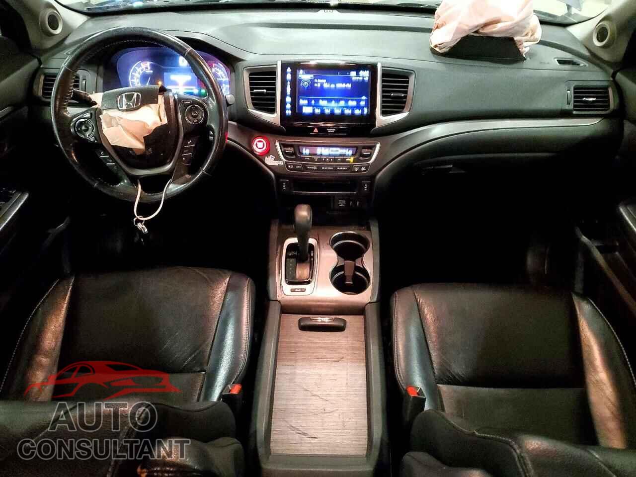 HONDA PILOT 2017 - 5FNYF6H58HB018246