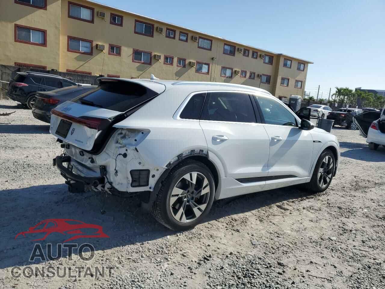 AUDI E-TRON 2022 - WA1AAAGE0NB023860