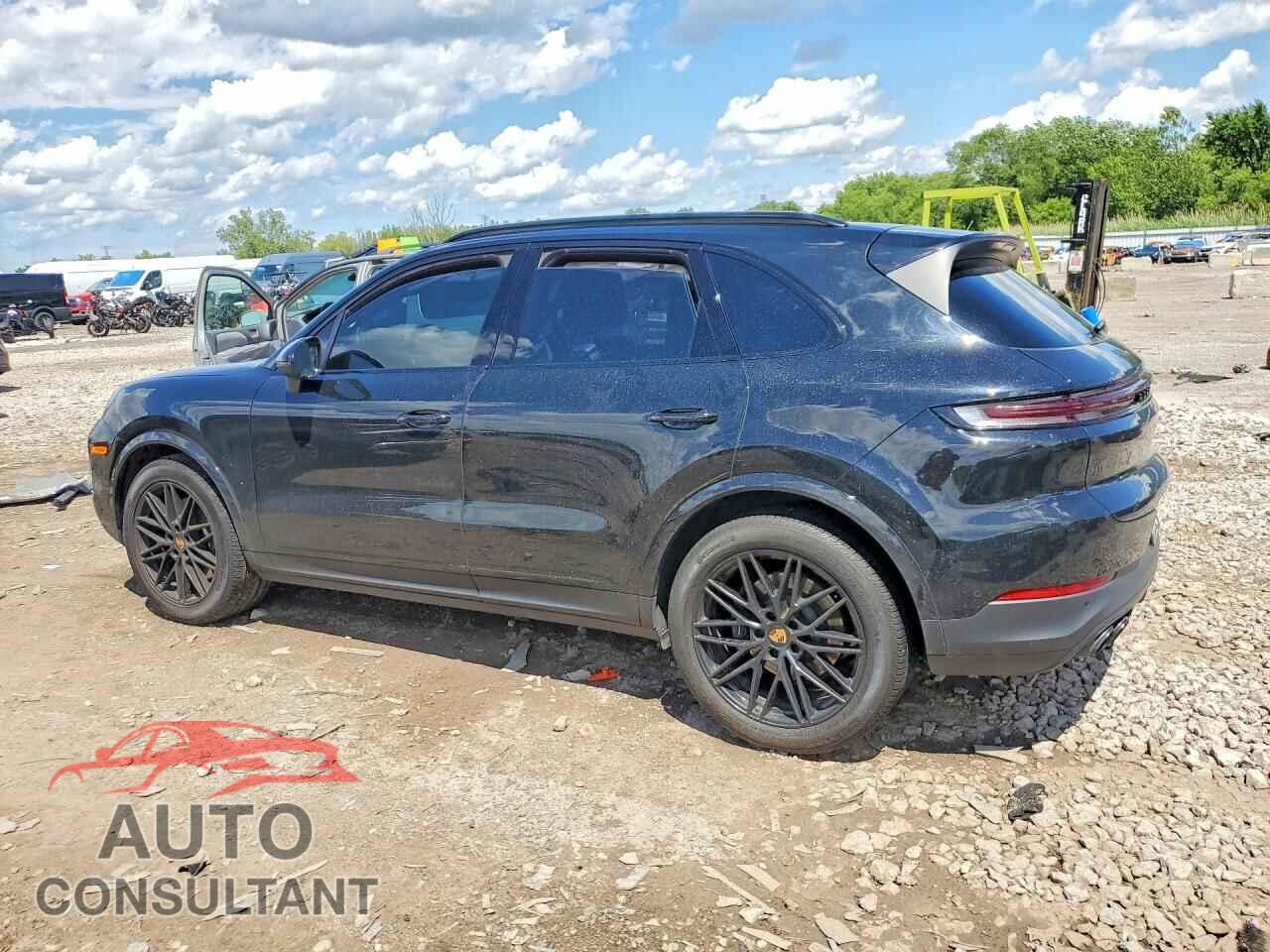 PORSCHE CAYENNE 2024 - WP1AA2AY6RDA05256