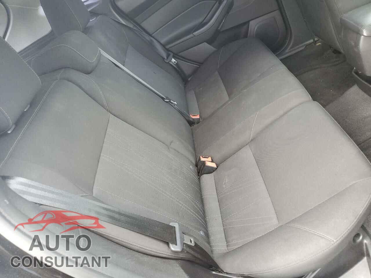 FORD FOCUS 2015 - 1FADP3K24FL219229