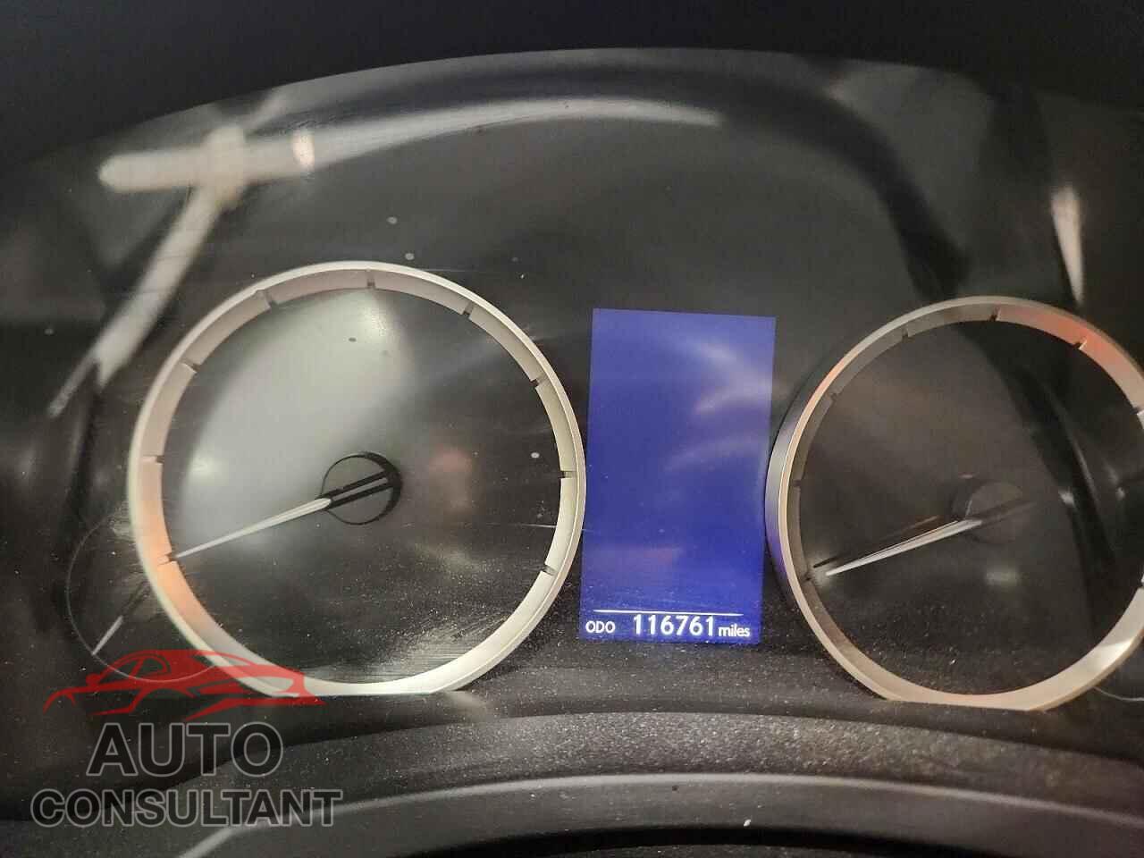 LEXUS IS 2015 - JTHCF1D23F5028513