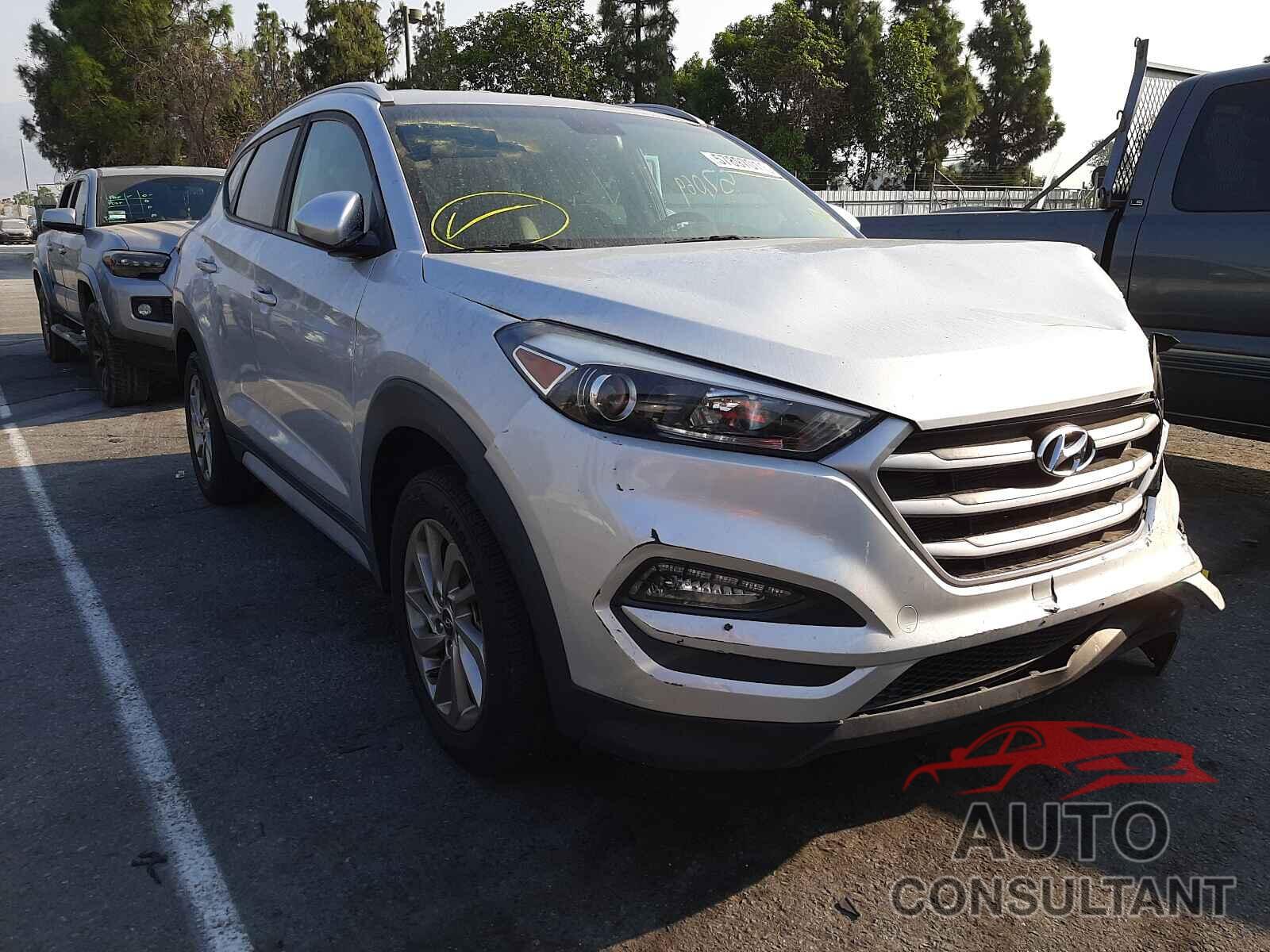 HYUNDAI TUCSON 2018 - KM8J33A41JU623082