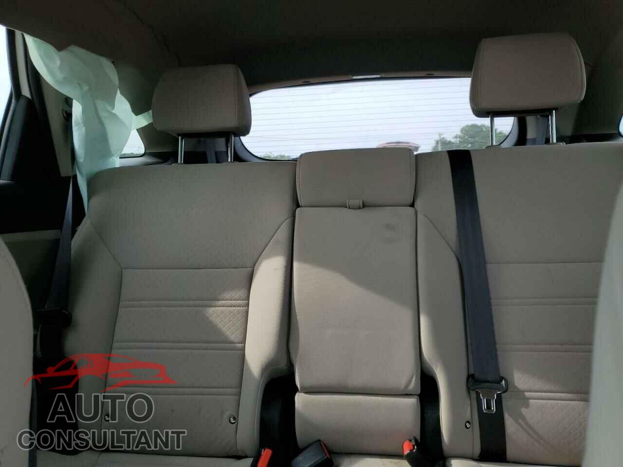 KIA SORENTO 2017 - 5XYPGDA56HG209485