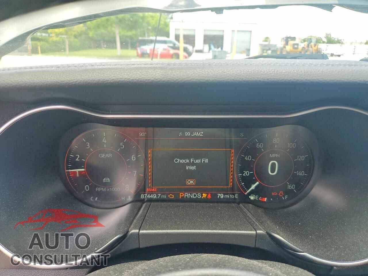 FORD MUSTANG 2018 - 1FA6P8TH4J5174640