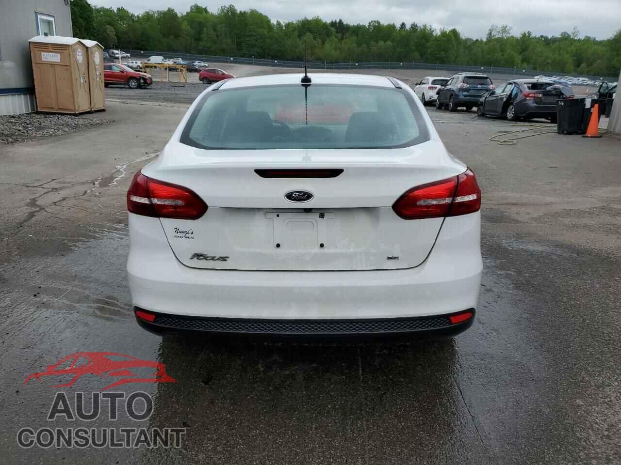 FORD FOCUS 2017 - 1FADP3F22HL274260